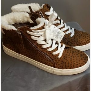 Universal Thread High Top Animal Print Lace Up Sneakers Size 11